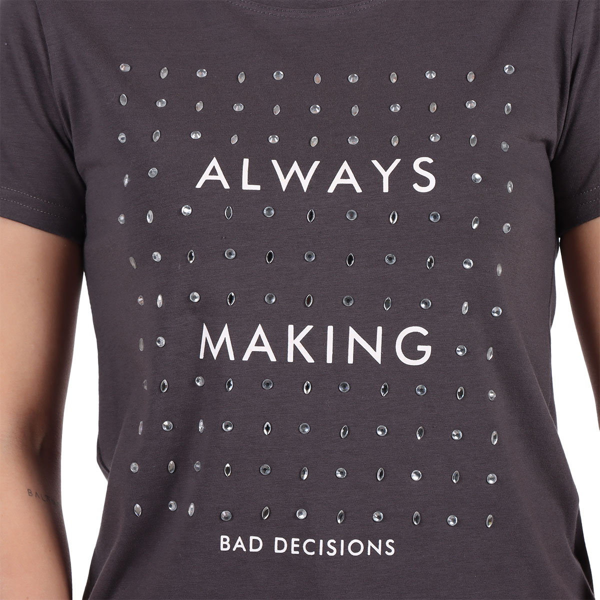 Playera con Estampado Texto y Pedrer&iacute;a STUDIO SI para Mujer image number null