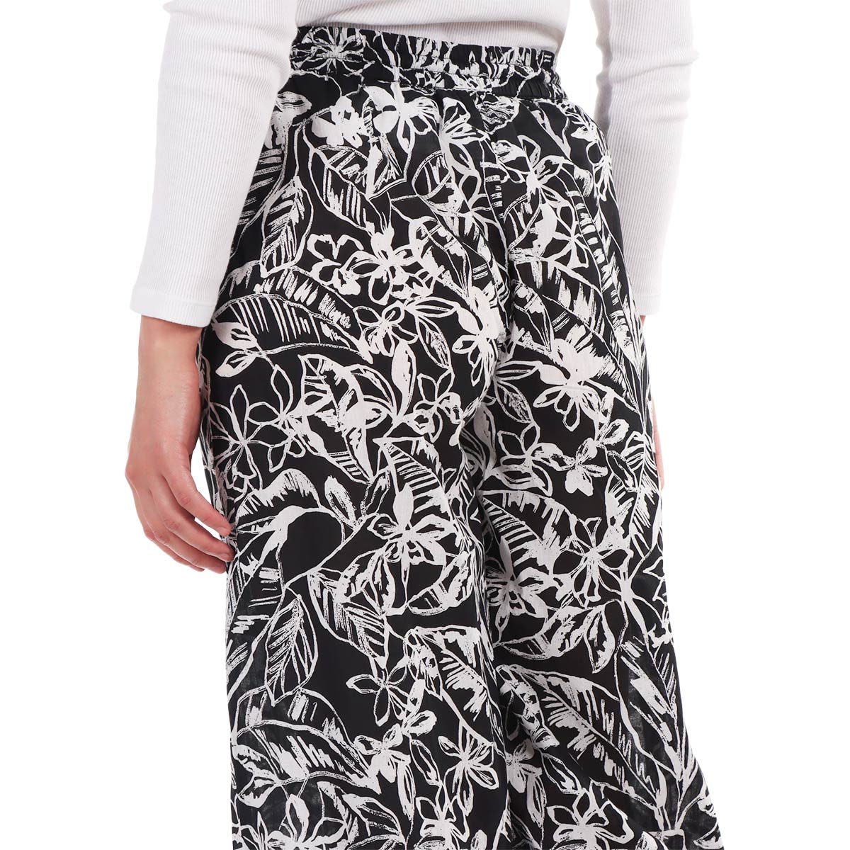 Pantal&oacute;n Amplio Estampado Floral OVS para Mujer image number null
