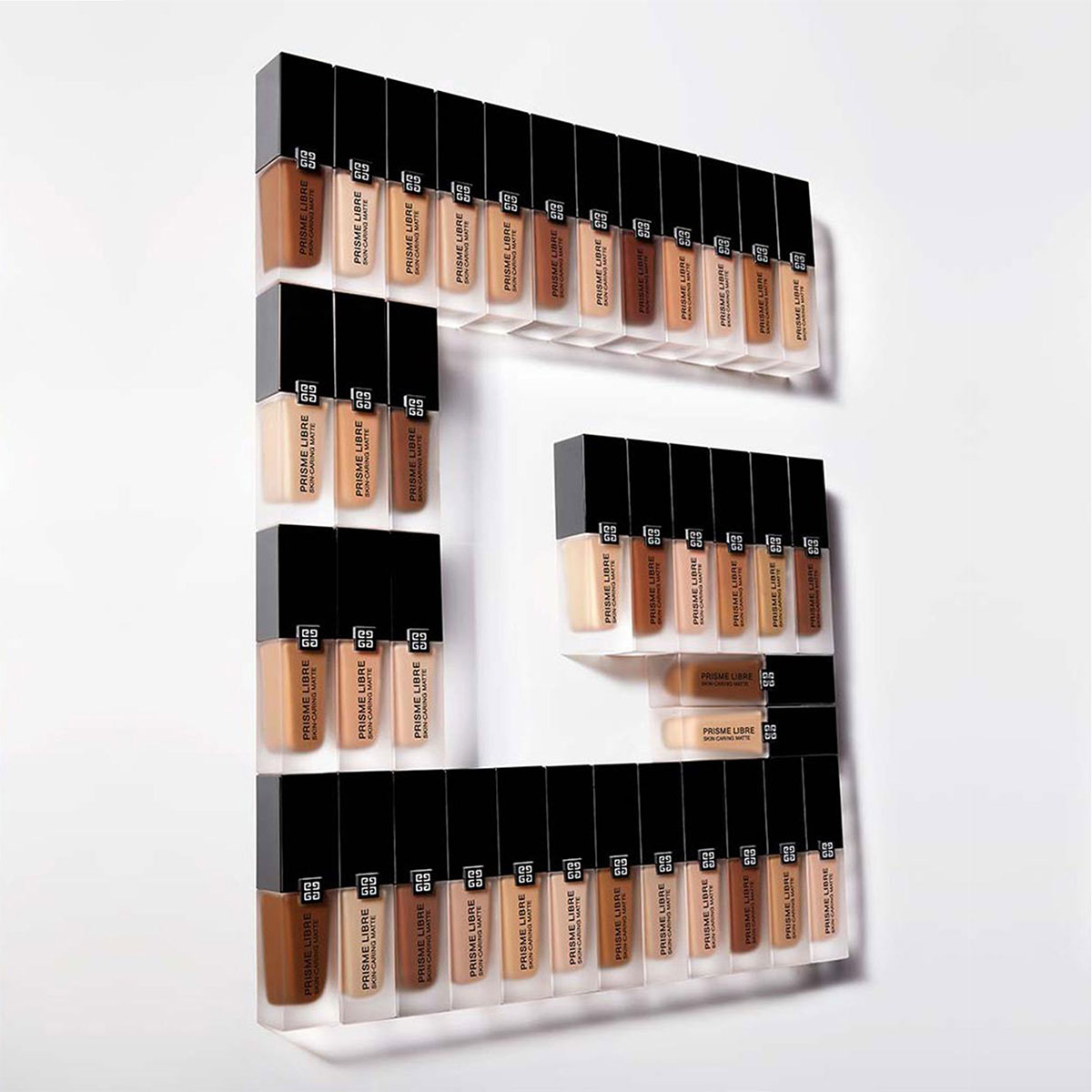 Base de maquillaje l&iacute;quida matificante Givenchy Prisme 24 horas de duraci&oacute;n. 5-N312 image number null