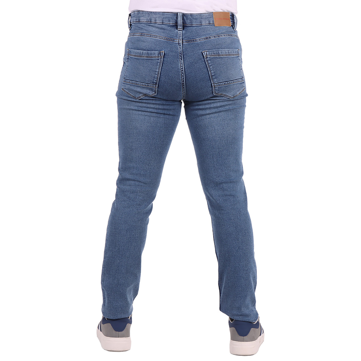 Jeans Slim Fit Estilo Moderno y Confortable OVS para Hombre image number null