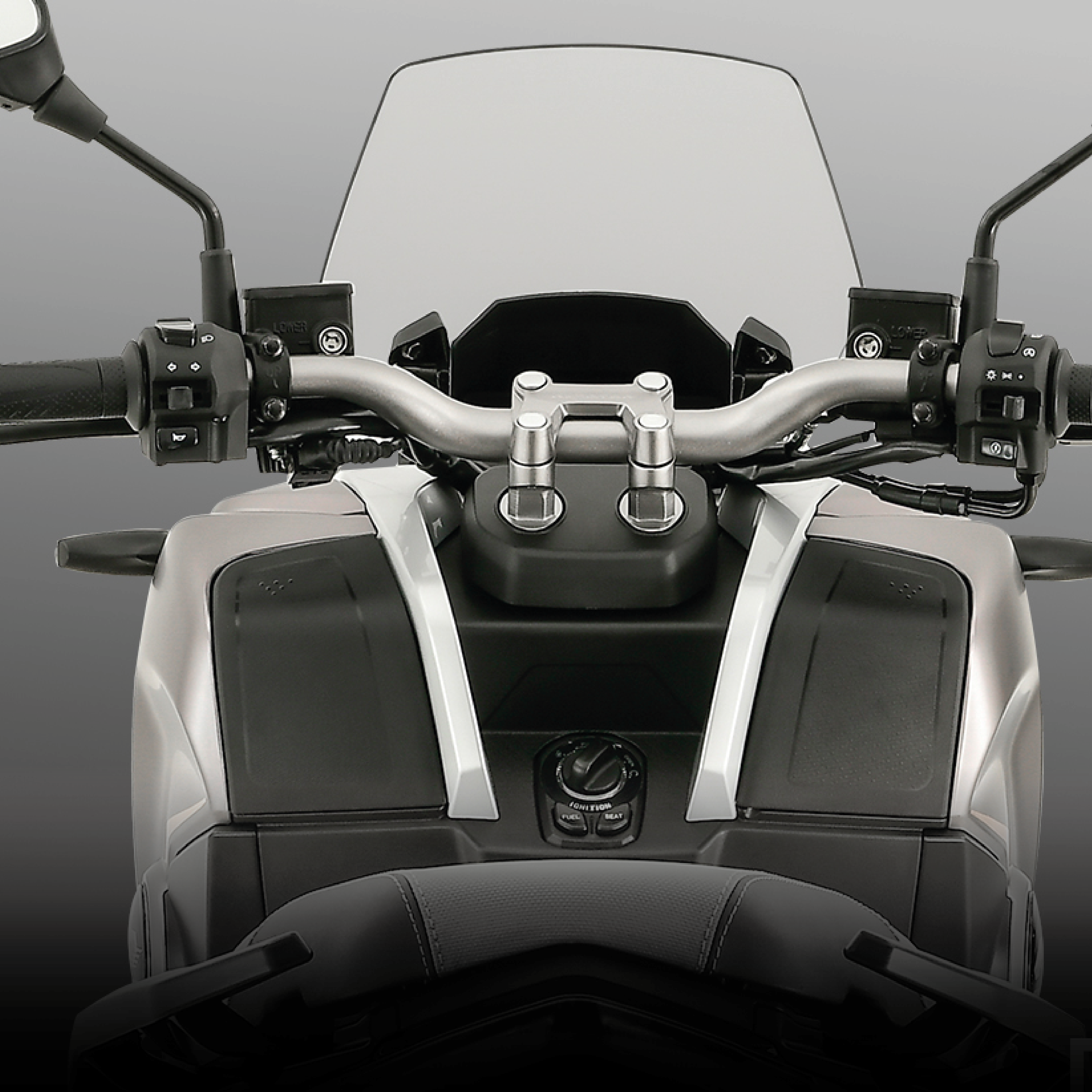 Motoneta Qjmotor Atr 150 Gris/Negro 2026 image number null
