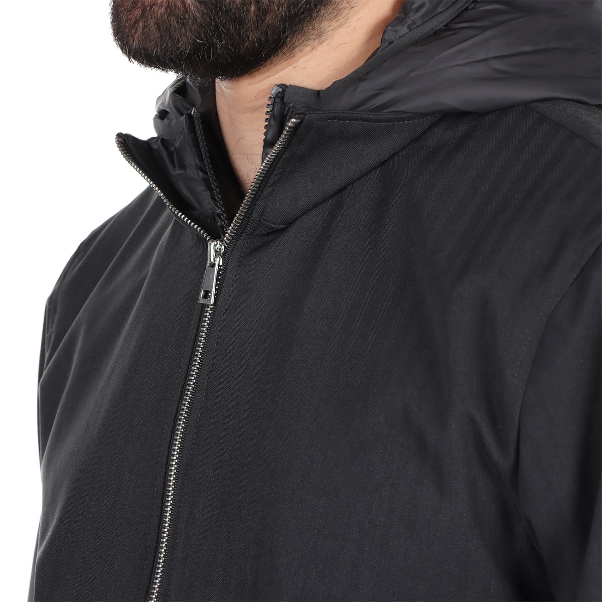 Chamarra Negra Dise&ntilde;o Dual con Capucha Bruno Magnani Hombre image number null