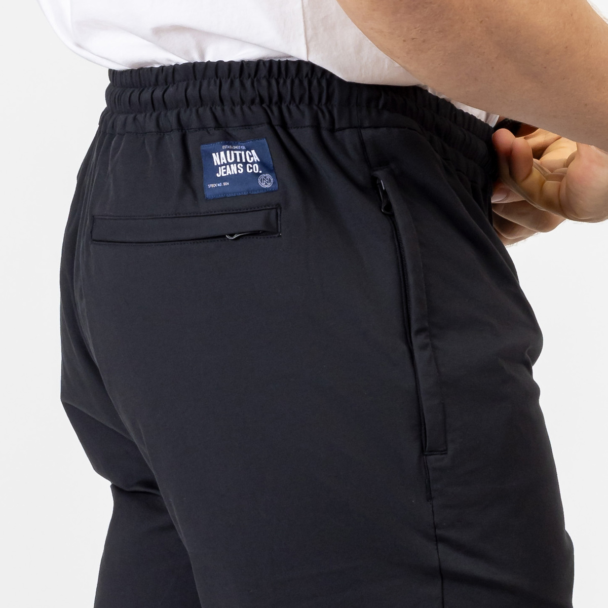 Jogger Regular Fit Nautica Negro para Hombre image number null