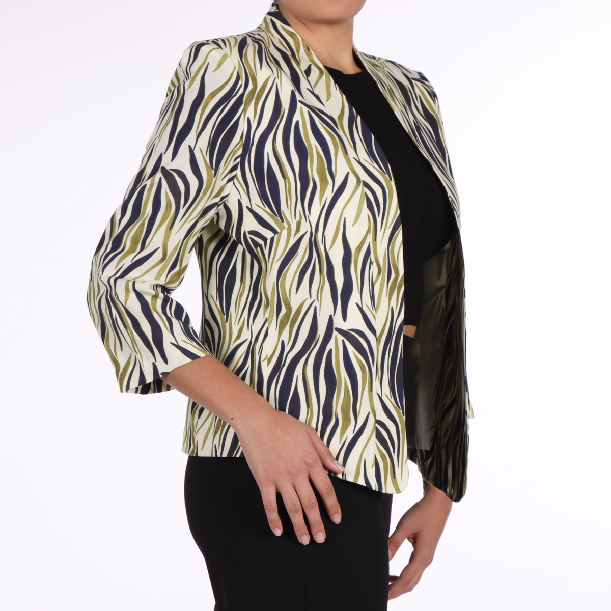 Saco Blazer Estampado Cebra Manga 3/4 Diva By Gamus Mujer image number null