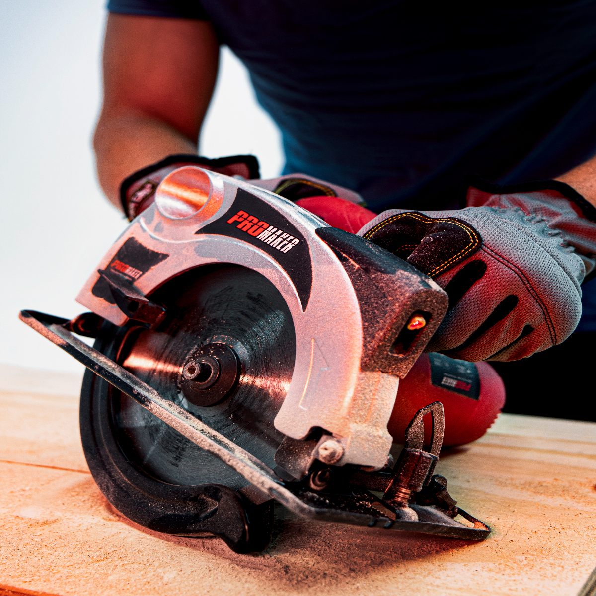 Sierra Circular 7'' 1500W con Gu&iacute;a Laser Promaker image number null