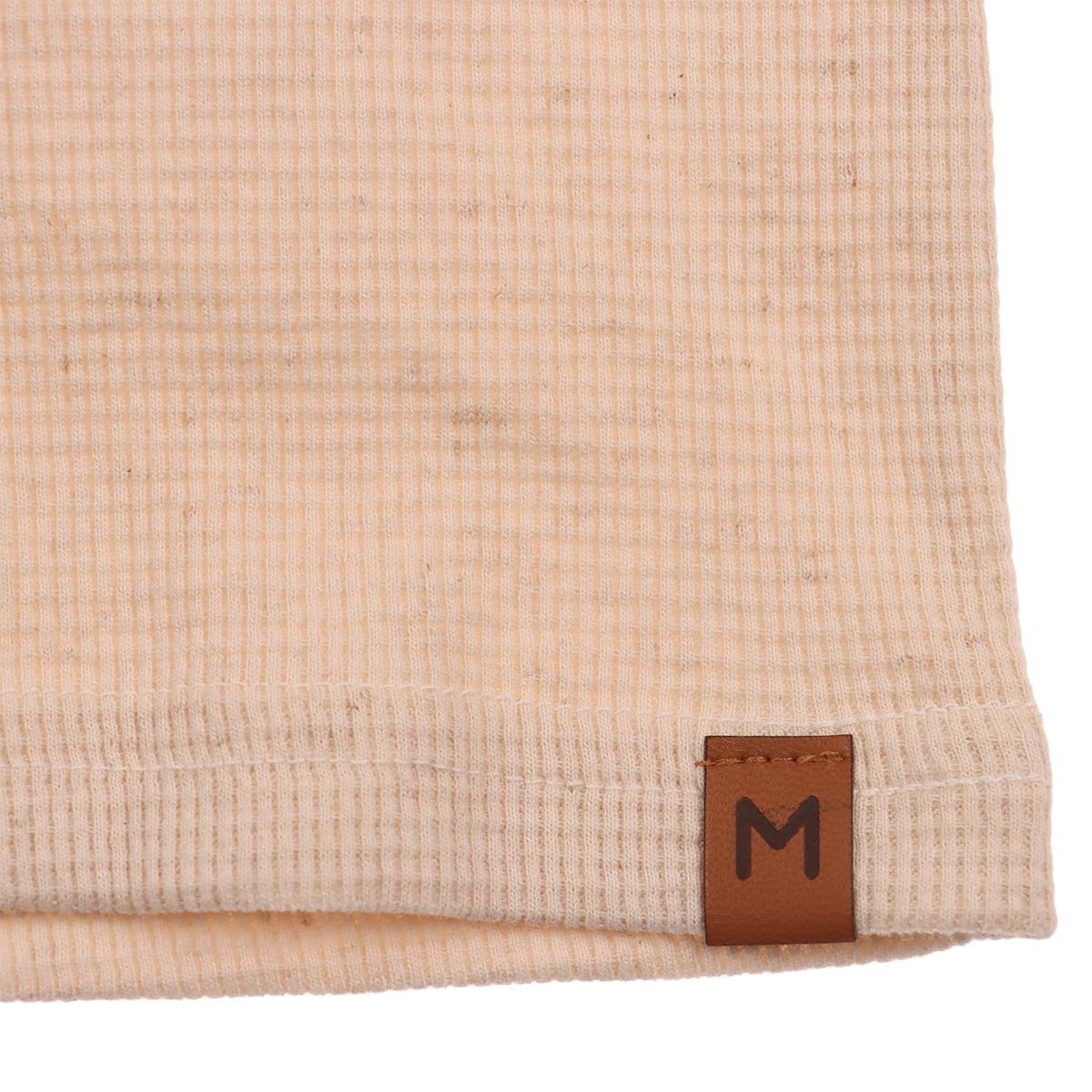 Conjunto 2 Piezas: Playera Cuello Henley Pantal&oacute;n Mundi para Ni&ntilde;o image number null