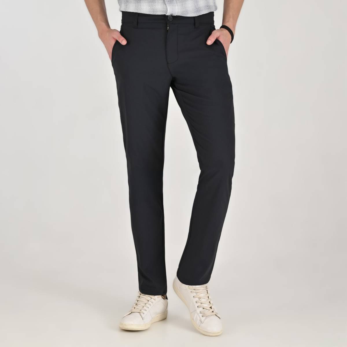 Pantal&oacute;n Casual Slim Fit  Supply Negro para Hombre image number null